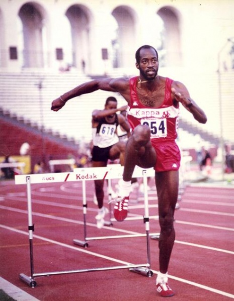 Image:Edwin moses honorary agonotheton sm.jpg